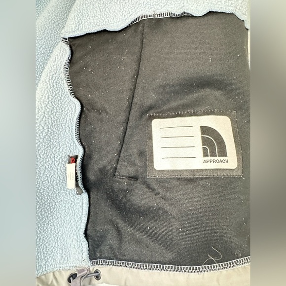 The North Face  Blue/Gray Jacket (Size Youth/Junior Large) - Picture 4 of 15